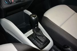 2015款斯柯达晶锐1.4L自动前行版