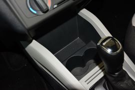 2015款斯柯达晶锐1.4L自动前行版