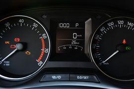 2015款斯柯达晶锐1.4L自动前行版