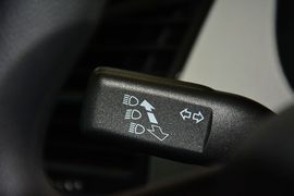 2015款斯柯达晶锐1.4L自动前行版