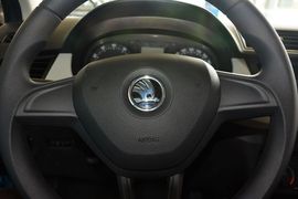 2015款斯柯达晶锐1.4L自动前行版