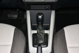 2015款斯柯达晶锐1.4L自动前行版