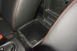 2015款陆风X8