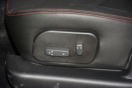 2015款陆风X8
