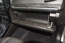 2015款陆风X8