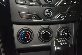 2015款陆风X8