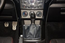 2015款陆风X8