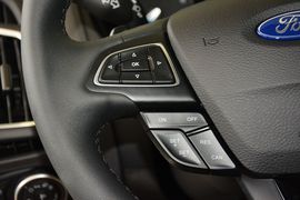 2015款福特福克斯两厢1.5L