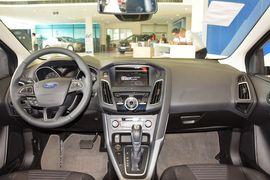 2015款福特福克斯两厢1.5L