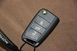 2015款大众凌渡330TSI