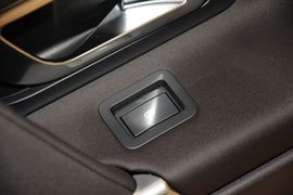 2015款路虎发现神行2.0T