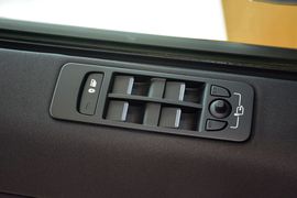 2015款路虎发现神行2.0T