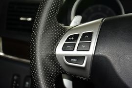   2013款三菱风迪思1.8L自动旗舰型 国V