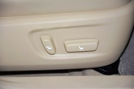 2015款丰田凯美瑞2.0G豪华版