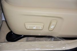 2015款丰田凯美瑞2.0G豪华版