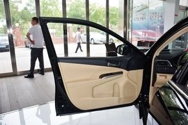 2015款丰田凯美瑞2.0G豪华版