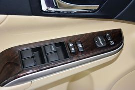 2015款丰田凯美瑞2.0G豪华版