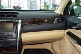 2015款丰田凯美瑞2.0G豪华版