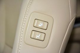 2015款丰田凯美瑞2.0G豪华版