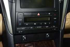 2015款丰田凯美瑞2.0G豪华版