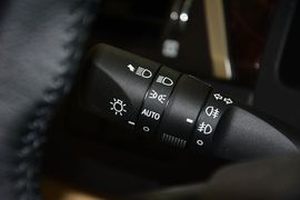 2015款丰田凯美瑞2.0G豪华版