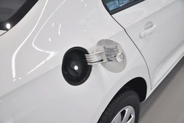 2015款大众新桑塔纳1.6L手动豪华版