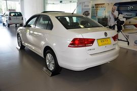 2015款大众新桑塔纳1.6L手动豪华版