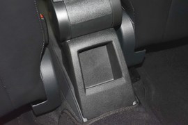 2015款大众新桑塔纳1.6L手动豪华版