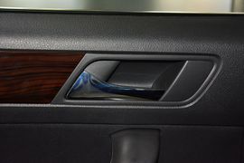 2015款大众新桑塔纳1.6L手动豪华版