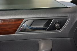 2015款大众新桑塔纳1.6L手动豪华版