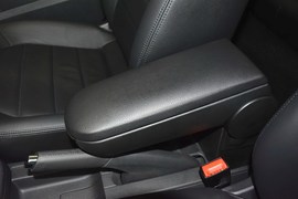 2015款大众新桑塔纳1.6L手动豪华版