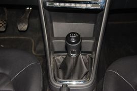 2015款大众新桑塔纳1.6L手动豪华版
