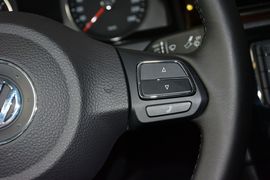 2015款大众新桑塔纳1.6L手动豪华版