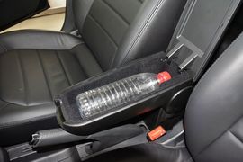 2015款大众新桑塔纳1.6L手动豪华版