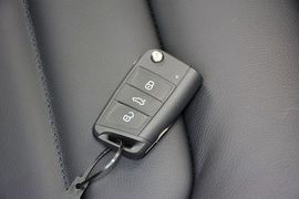 2015款大众高尔夫1.2TSI自动舒适型