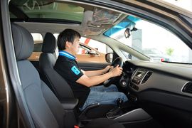 2013款起亚新佳乐2.0L