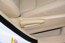 2014款丰田卡罗拉1.8L