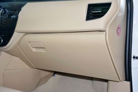 2014款丰田卡罗拉1.8L