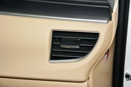 2014款丰田卡罗拉1.8L