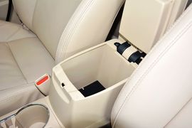 2014款丰田卡罗拉1.8L