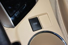 2014款丰田卡罗拉1.8L