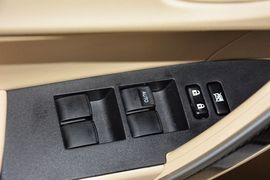 2014款丰田卡罗拉1.8L