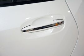 2014款丰田逸致180E
