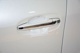 2014款丰田逸致180E