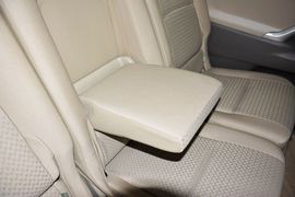 2014款丰田逸致180E