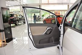 2014款丰田逸致180E