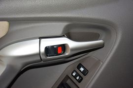 2014款丰田逸致180E