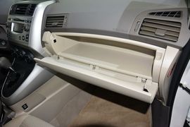 2014款丰田逸致180E