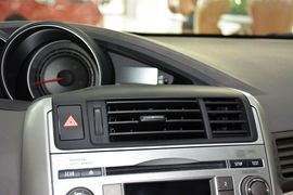 2014款丰田逸致180E