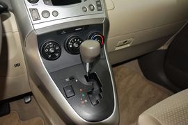 2014款丰田逸致180E